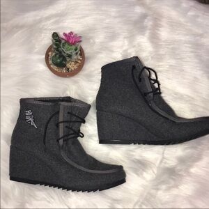 Sakroots owl Tango boot